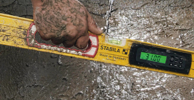 Stabila 36575, 72" IP65 Type 196-2 Digital TECH Level w/case