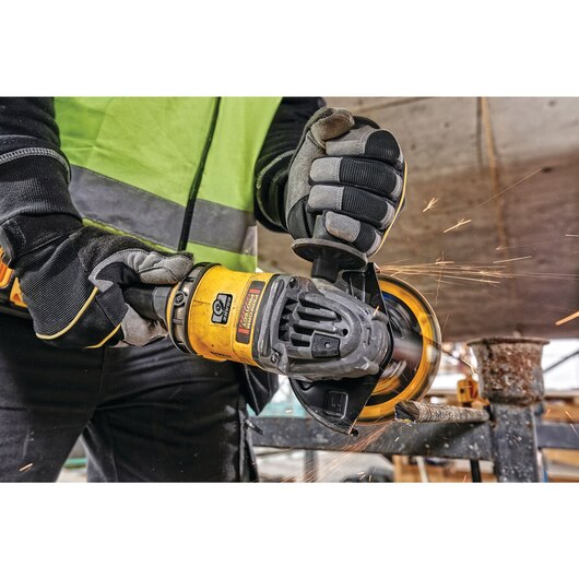 DEWALT DCG418X1, 60V MAX FLEXVOLT 4-1/2'' - 6'' Small Angle Grinder Kit (No Lock On)(9.0AH)