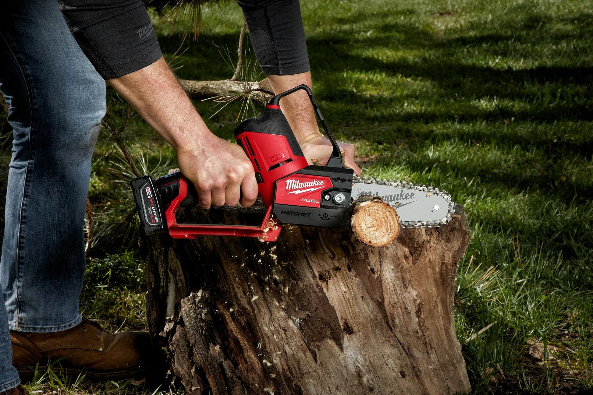 Milwaukee 2527-21, M12 Fuel HATCHET Pruning Saw Kit