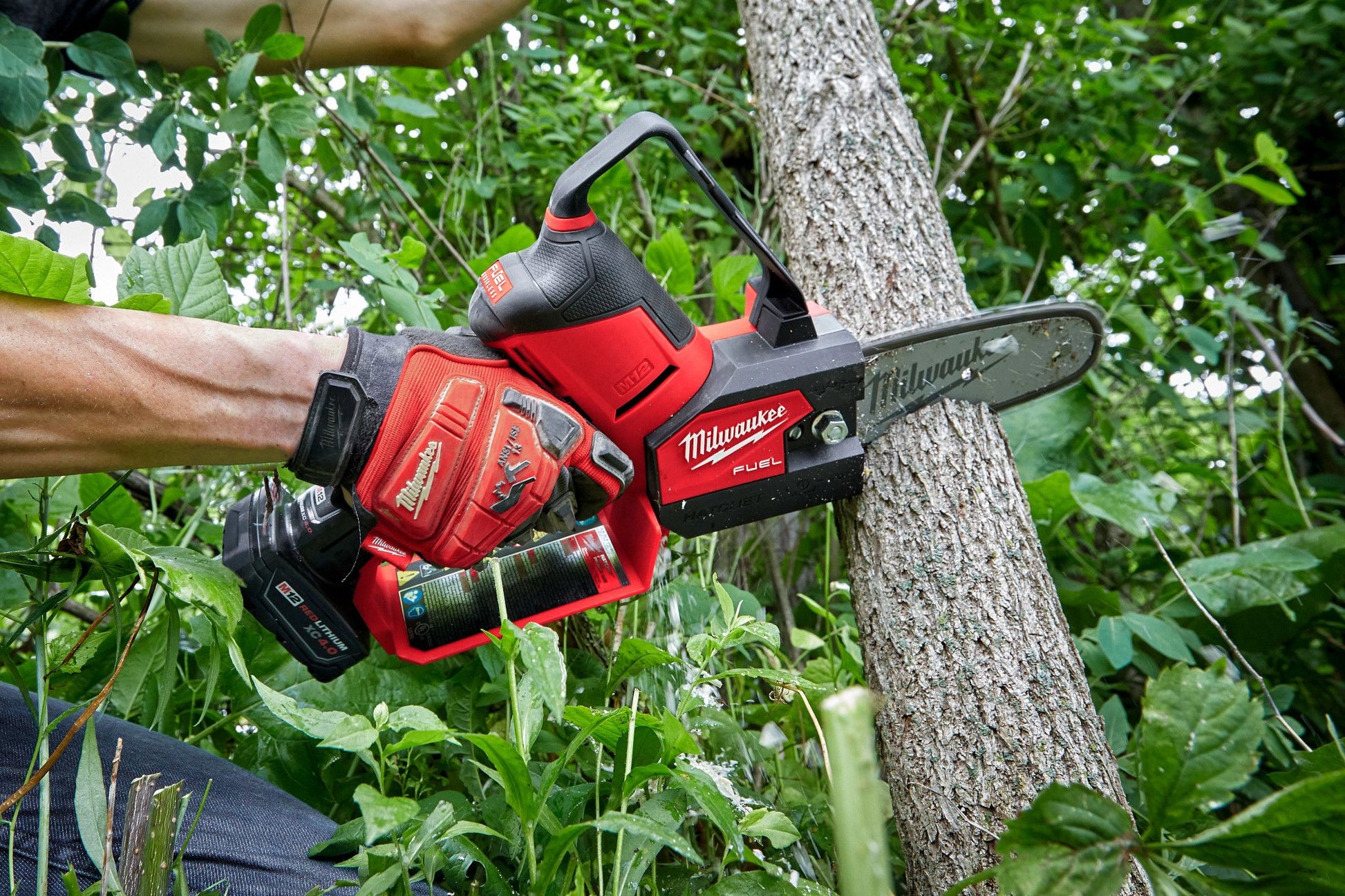 Milwaukee 2527-20, M12 FUEL HATCHET Pruning Saw (Tool Only)