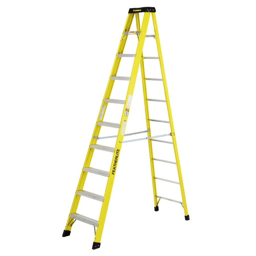 Featherlite 6910, 10' TYPE 1A FG STEP (Fiberglass, Step Ladder) (IN-STORE PICKUP ONLY)