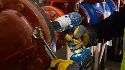 BOSCH GDS18V-330CB25, 18V Brushless 1/2" Impact Wrench Friction Ring w/ (2) 4.0 Ah CORE Compact Battery