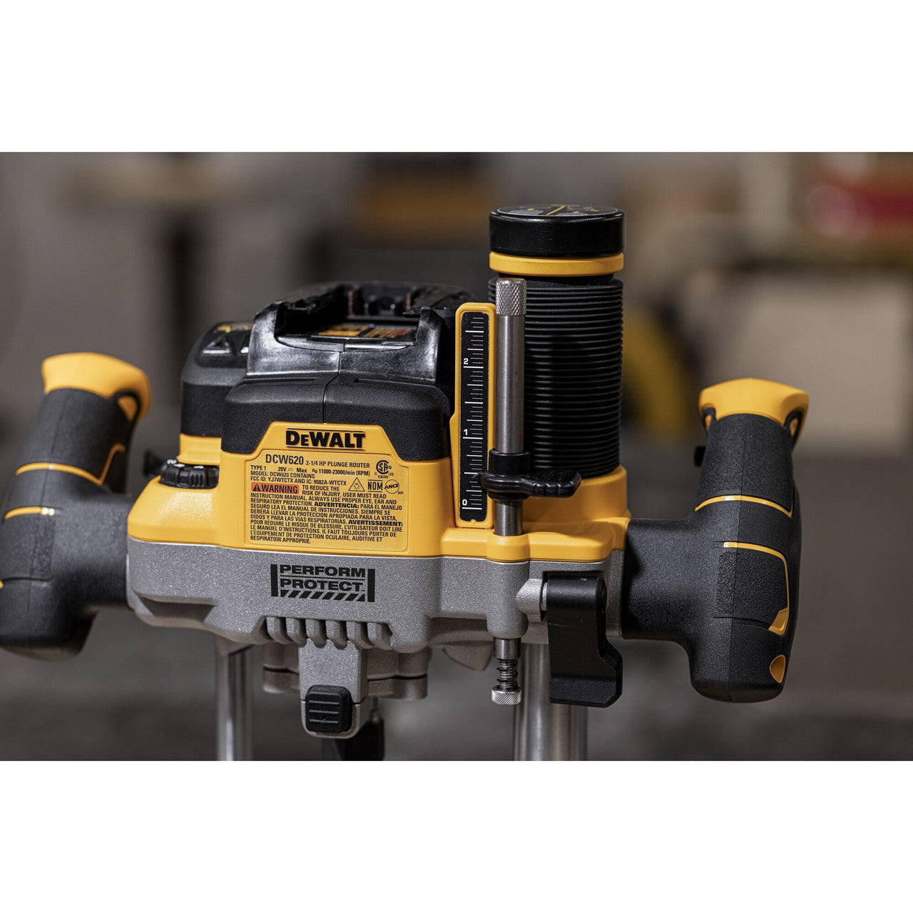 DEWALT DCW620B, 20V MAX XR 2-1/4in Peak HP Plunge Router (Bare Tool)