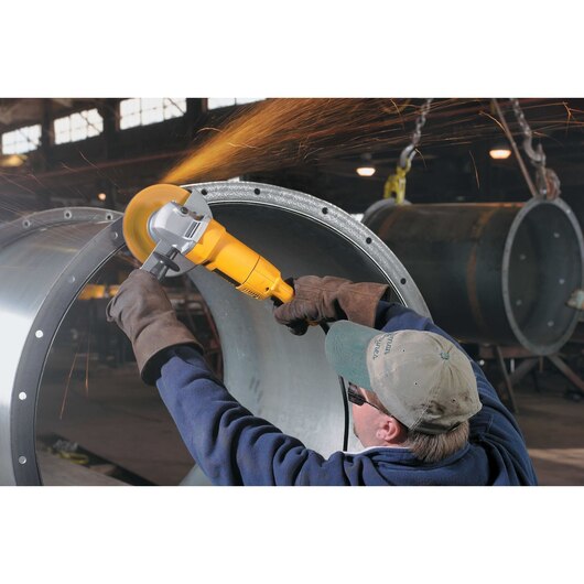 DEWALT DW840, 7'' (180mm) Medium Angle Grinder