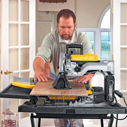 DEWALT D24000, 10'' Wet Tile Saw