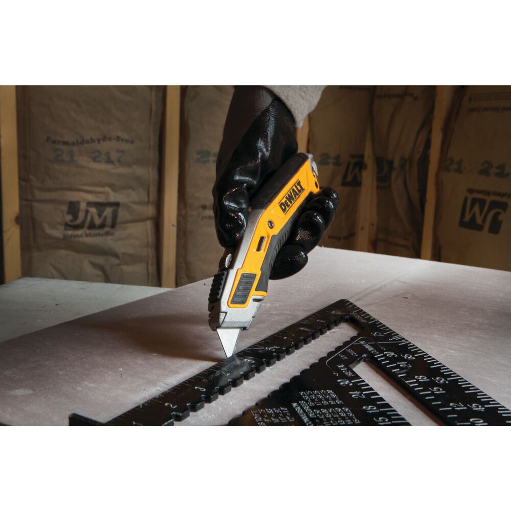 DEWALT DWHT10295, Premium Retractable Utility Knife