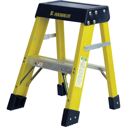 Featherlite 6402, 2′ EXTRA-HEAVY DUTY FIBERGLASS STEPLADDER (IN-STORE PICKUP ONLY)