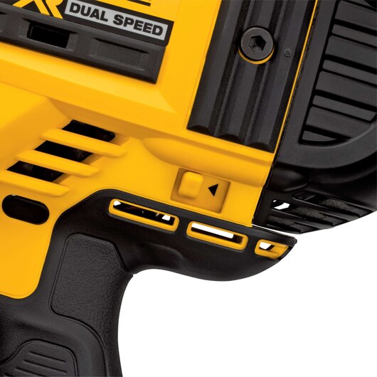 DEWALT DCN693M1, 20V MAX XR Metal Connecting Nailer Kit