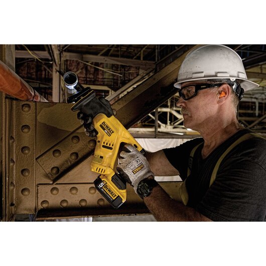 DEWALT DCS387P1, 20V MAX Cordless COMPACT Reciprocating Saw Kit (5.0Ah)