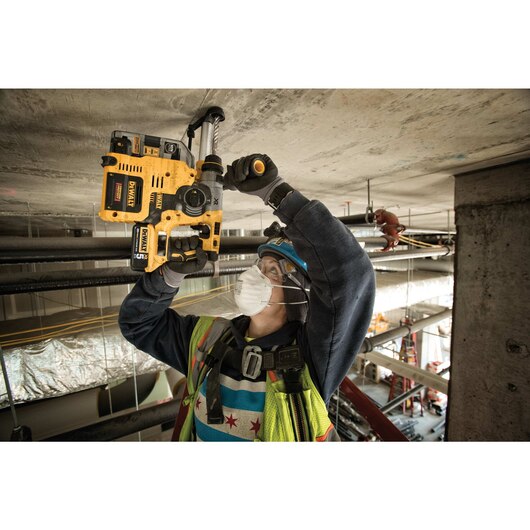 DEWALT DCH273P2DHO, 20V MAX XR 3 Mode SDS Rotary Hammer (5.0Ah) w/ 2 Batteries, Dust Extractor and Kit Box