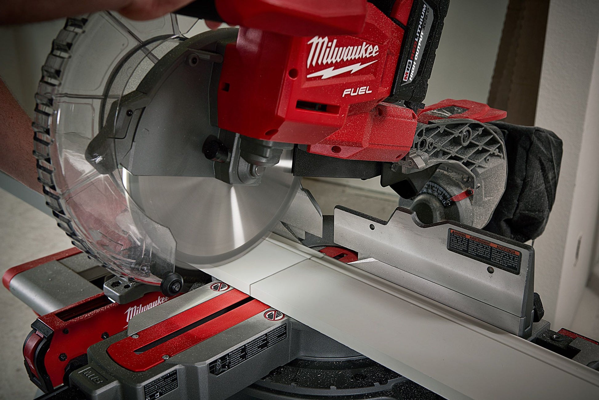 Milwaukee 2734-21, M18 FUEL 10" Dual Bevel Sliding Compound Miter Saw Kit (8.0 Ah)