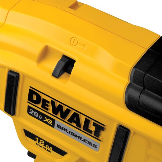 DEWALT DCN681D1, 20V MAX XR 18 Ga Cordless Narrow Crown Stapler Kit