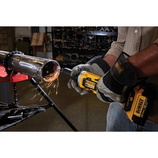 DEWALT DCG426M2, 20V MAX 1-1/2'' Variable Speed Cordless Die Grinder Kit (4.0AH)