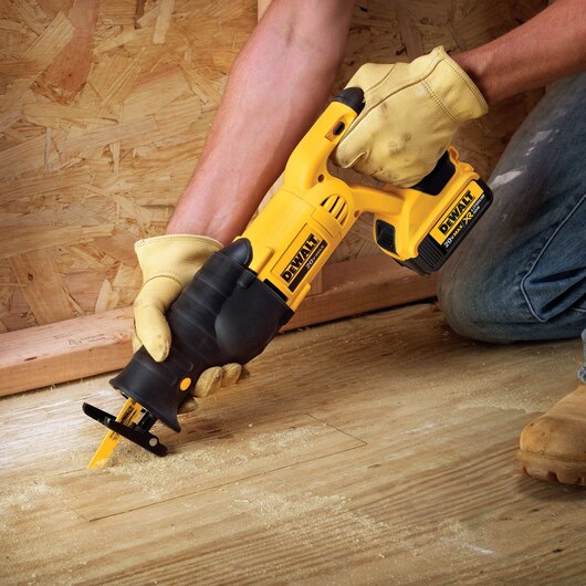 DEWALT DCS380P1, 20V MAX Reciprocating Saw Kit (5.0Ah)