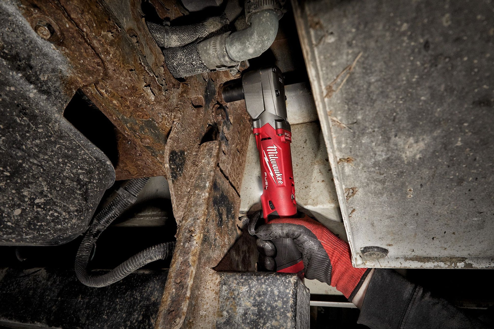 Milwaukee 2564-22, M12 FUEL 3/8" Right Angle Impact Wrench Kit