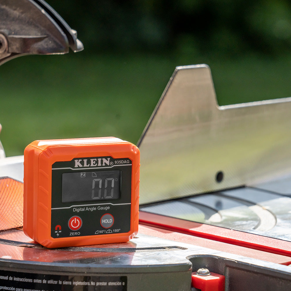 Klein Tools 935DAG, Digital Angle Gauge and Level