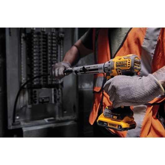 DEWALT DCB203, 20V MAX Li-Ion Battery (2.0 Ah)