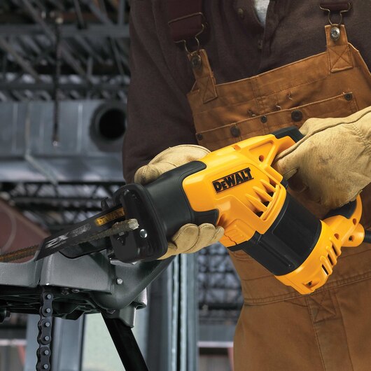 DEWALT DWE357, 12.0 Amp Compact Reciprocating Saw