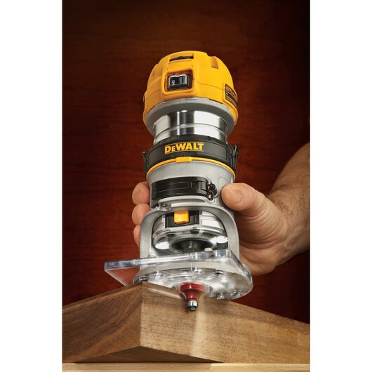 DEWALT DWP611, 1.25 HP Max Torque Variable Speed Compact Router with LED's