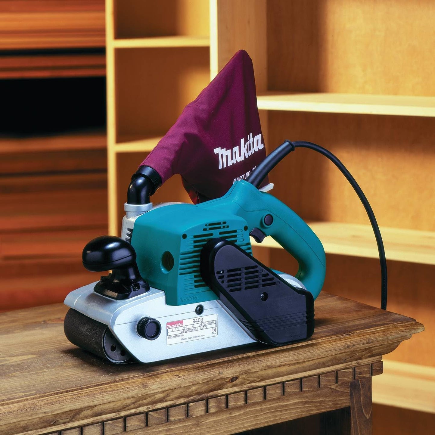 Makita 9403, 4" X 24" Belt Sander