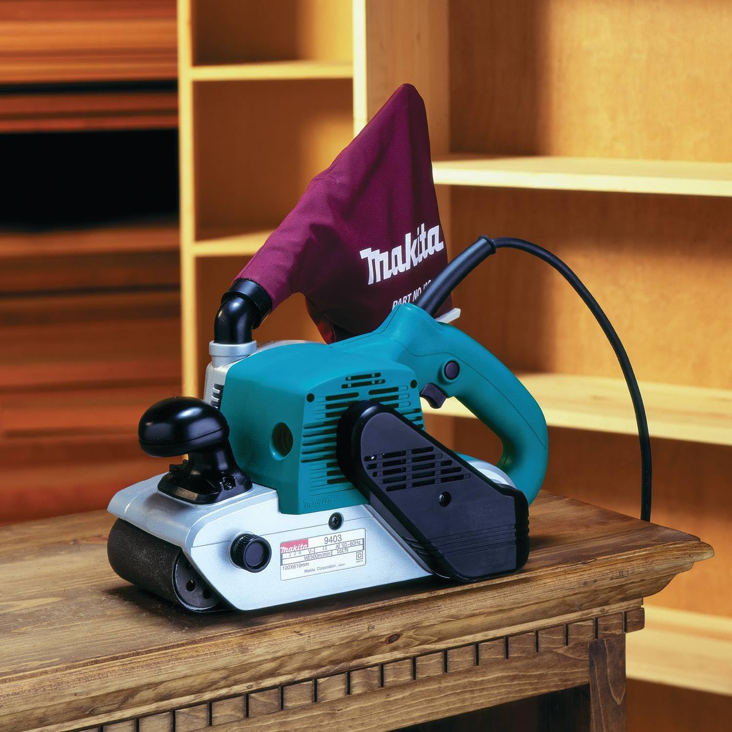 Makita 9403, 4" X 24" Belt Sander