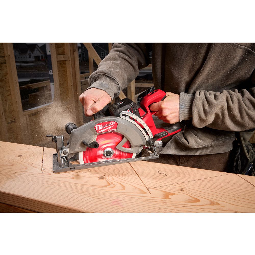 Milwaukee 2930-21HD, M18 FUEL 7-1/4” Rear Handle Circular Saw Kit