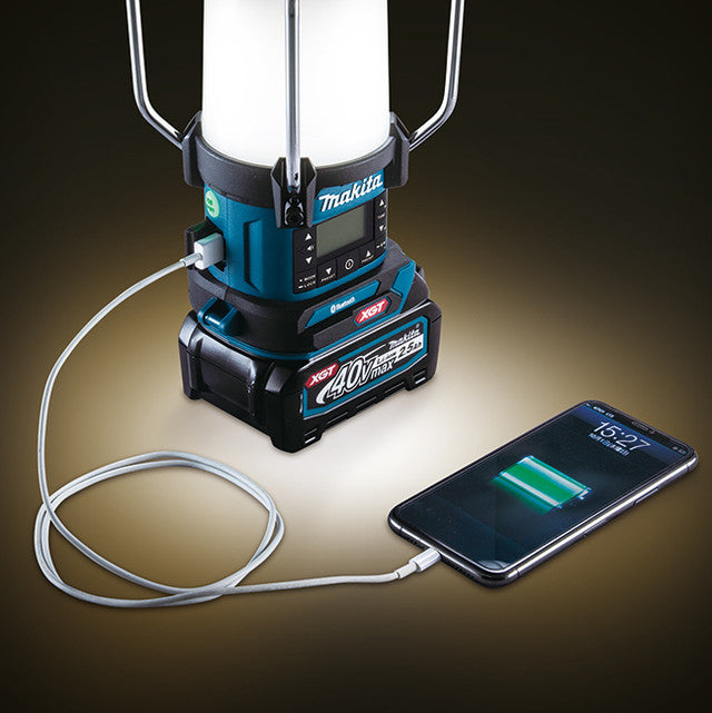 Makita MR010G, 40V MAX XGT Lantern / Radio (Tool Only)