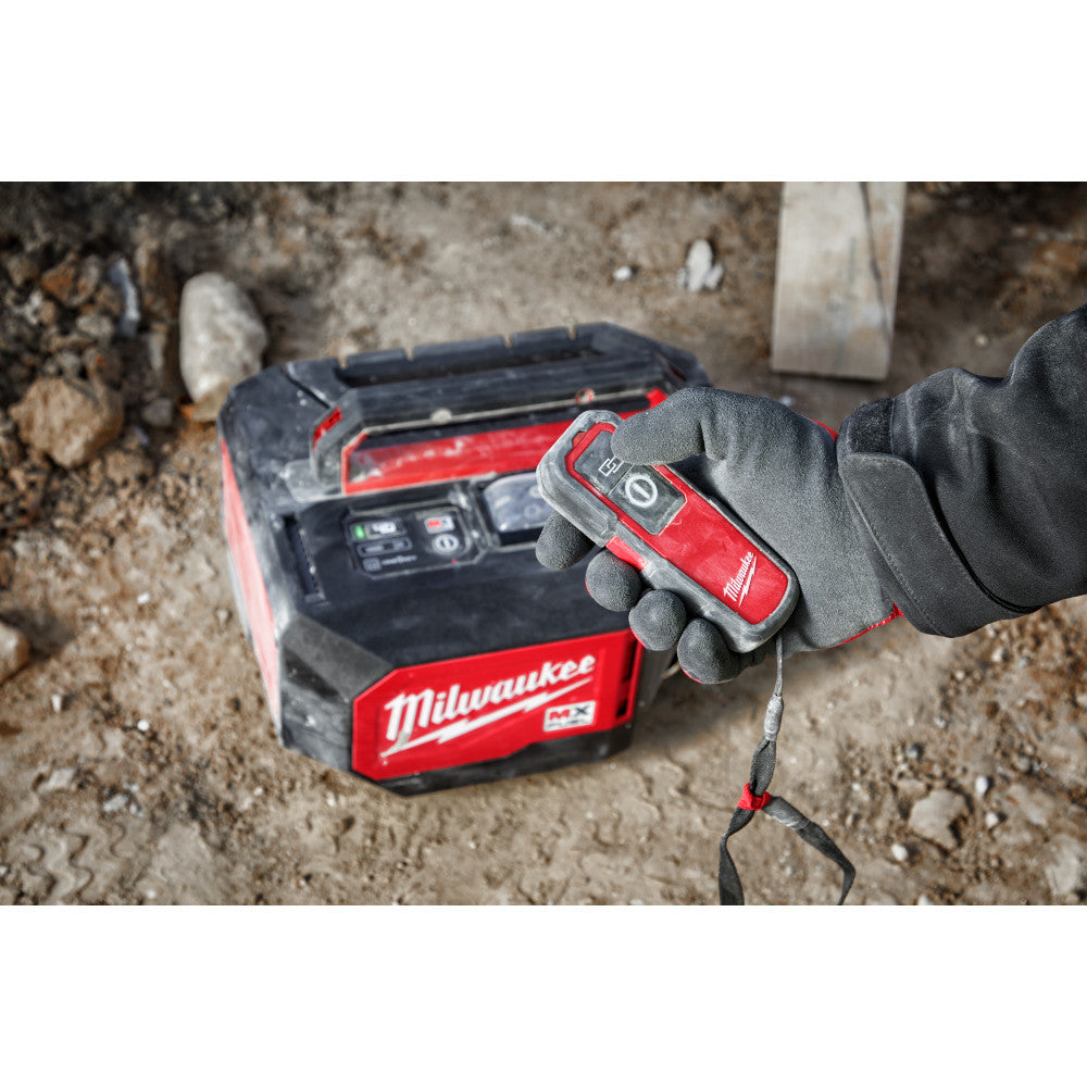 Milwaukee MXF370-2XC, MX FUEL Concrete Vibrator