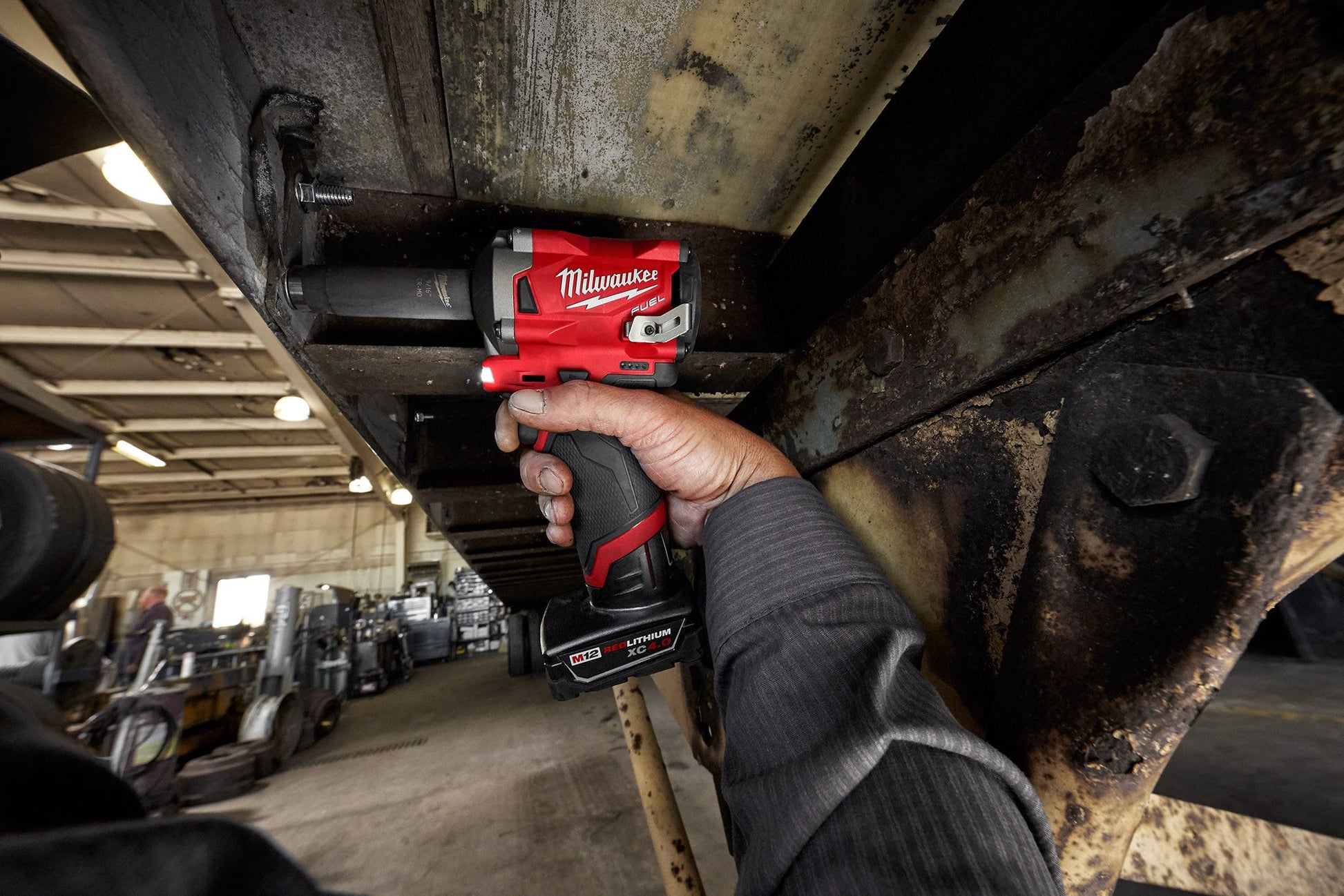 Milwaukee 2555-22, M12 FUEL 1/2" Stubby Impact Wrench Kit