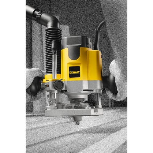 DEWALT DW621, 2 HP (maximum motor HP) EVS Plunge Router