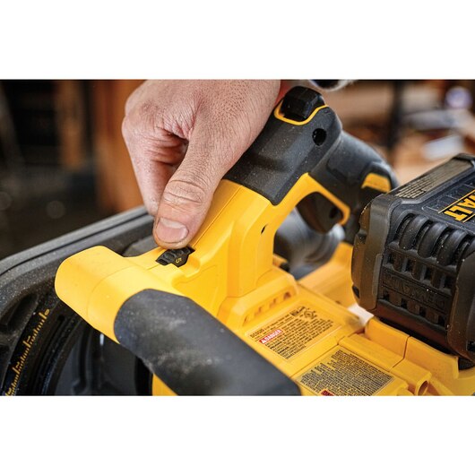 DEWALT DCS520T1, 60V MAX FLEXVOLT 6-1/2'' Cordless Track Saw Kit