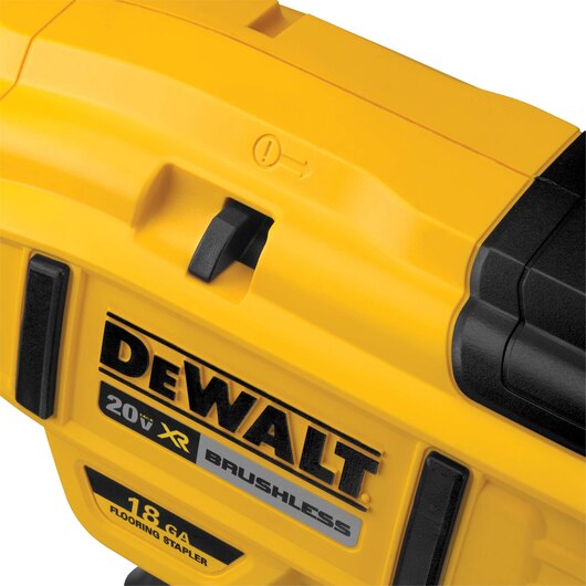 DEWALT DCN682M1, 20V MAX XR 18 Ga Cordless Flooring Stapler (Discontinued)