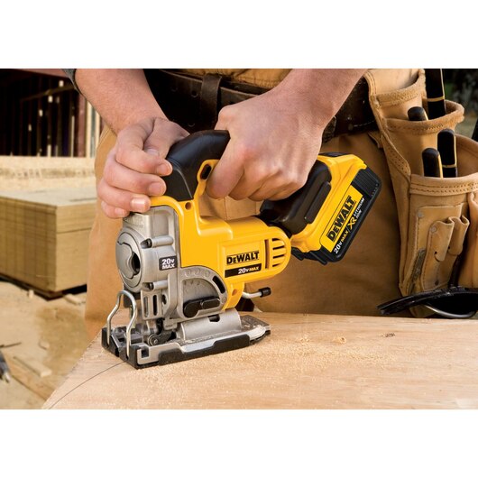 DEWALT DCS334P1, 20V Max XR Jig saw Kit (5.0Ah)